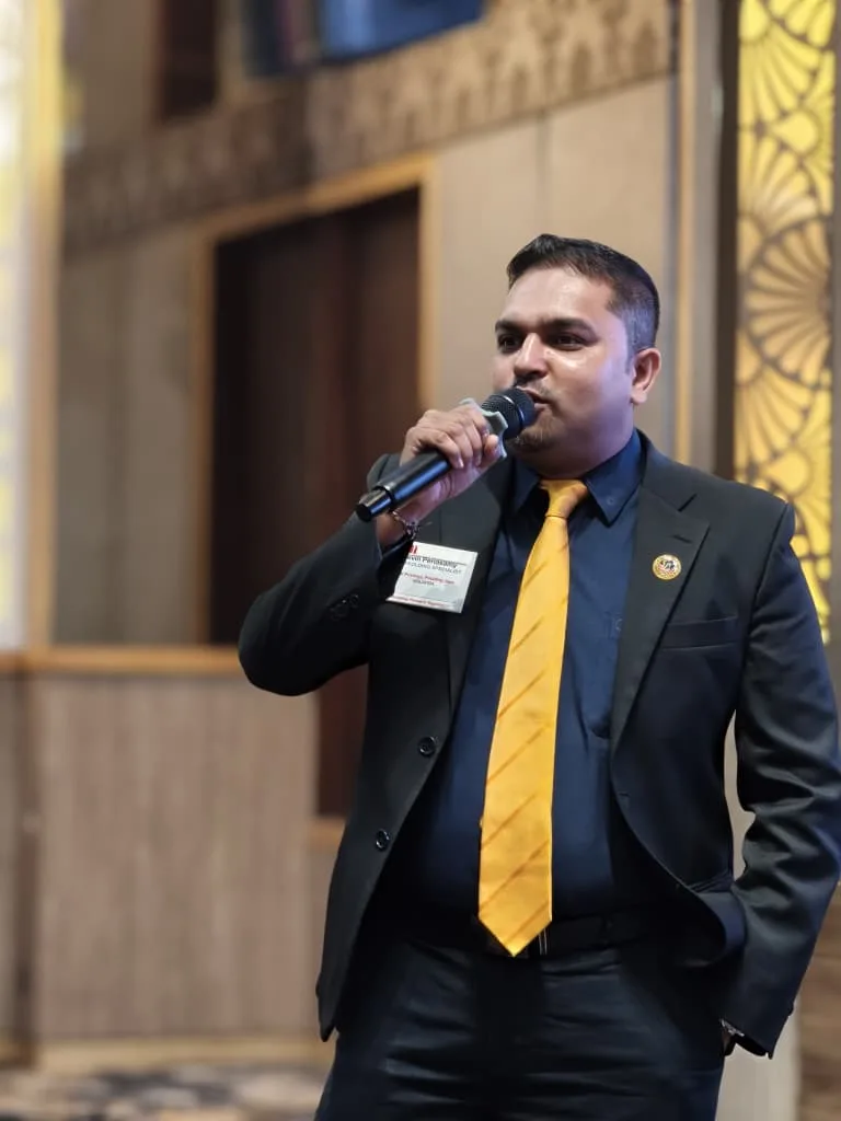 AK Devin Periasamy