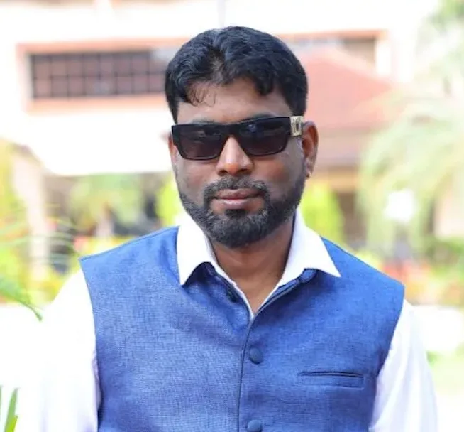 Vijayarajan V